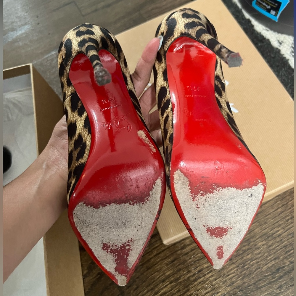Christian Louboutin So Kate Cheetah Heel 37.5 - Picture 4 of 6